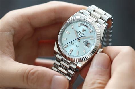 how to wind Rolex watch